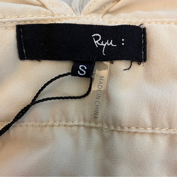 Ryu Open Back Sleeveless Dress - Picture 5 of 7